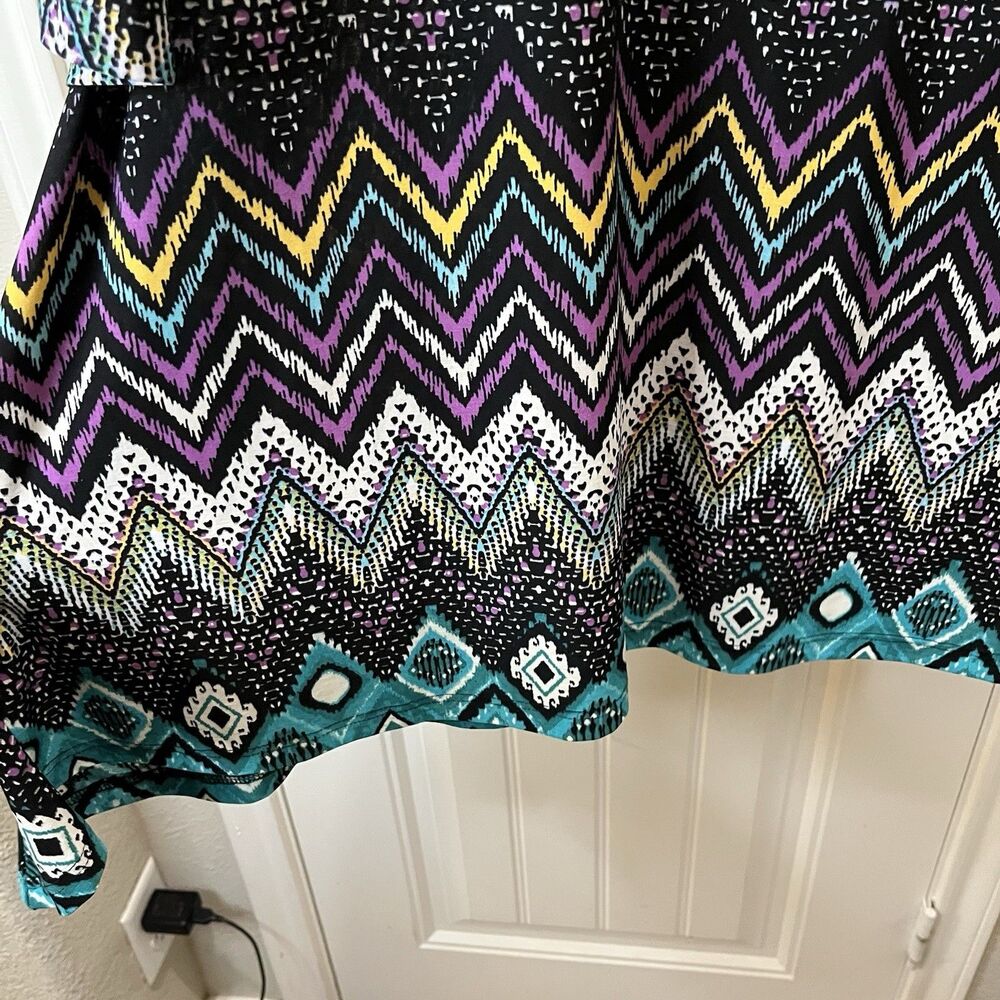 Nicole Marie Blue Teal Black Chevron Geometric Shark Bite Hem Top Womens Size XL - Picture 4 of 13